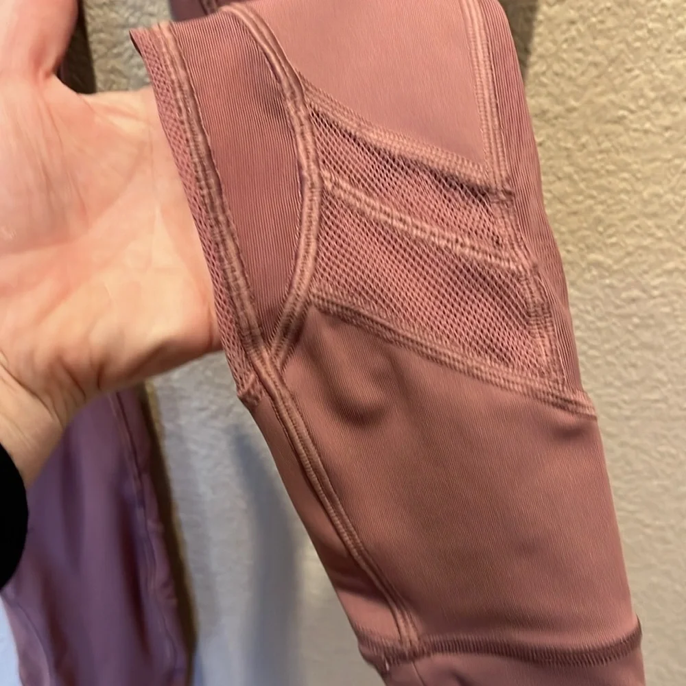 Lululemon Women’s Mauve Pink Leggings Size 2